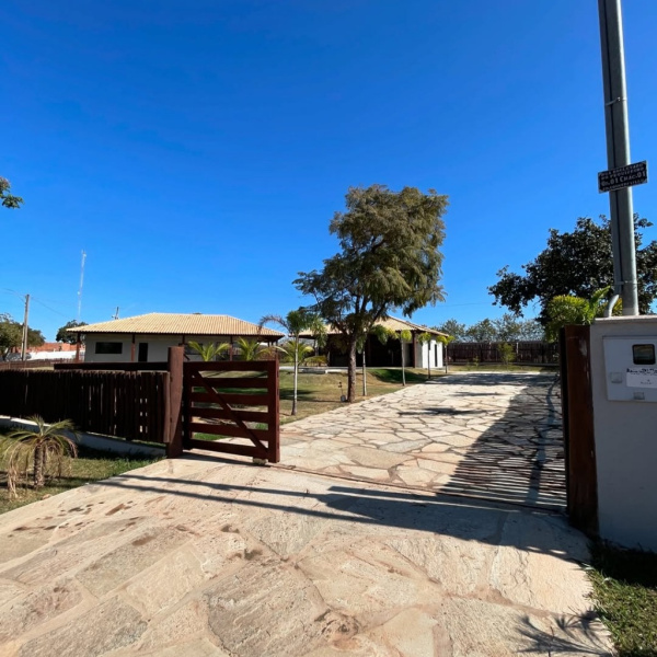 CHÁCARA 3 SUÍTES + HILUX SRX  OU 970K no PIX